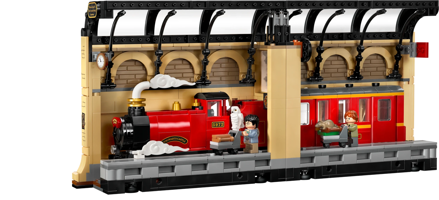 LEGO Harry Potter Book Nook: Hogwarts Express - Trading Card Market