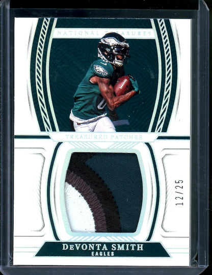 2022 Panini National Treasures DeVonta Smith Treasured Patch /25 Eagles