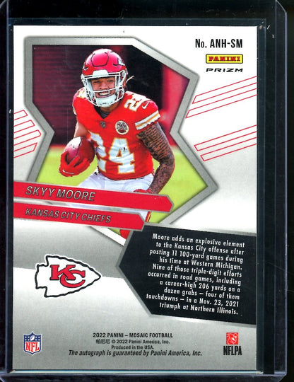 2022 Panini Mosaic Skyy Moore Rookie No Huddle Auto Chiefs