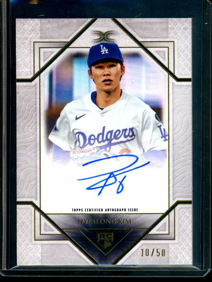 2025 Topps Definitive HyeSeong Kim Rookie Autograph /50 Dodgers