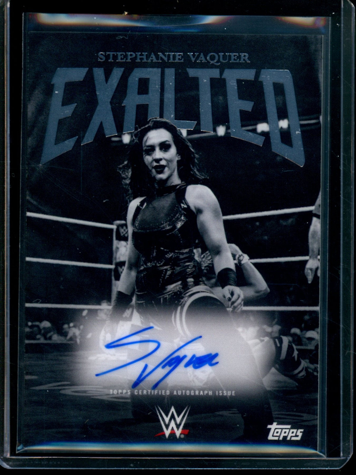 2025 Topps Exalted Stephanie Vaquer Autograph Black and White - Trading Card Market