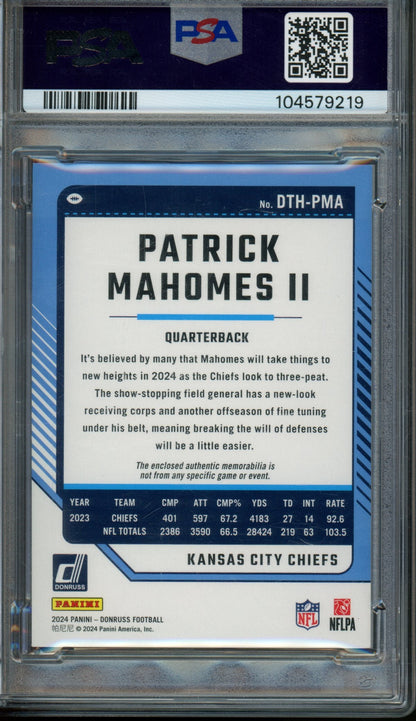 2023 Panini Donruss Patrick Mahomes Threads Prime Jersey Relic /25 PSA 8 Chiefs